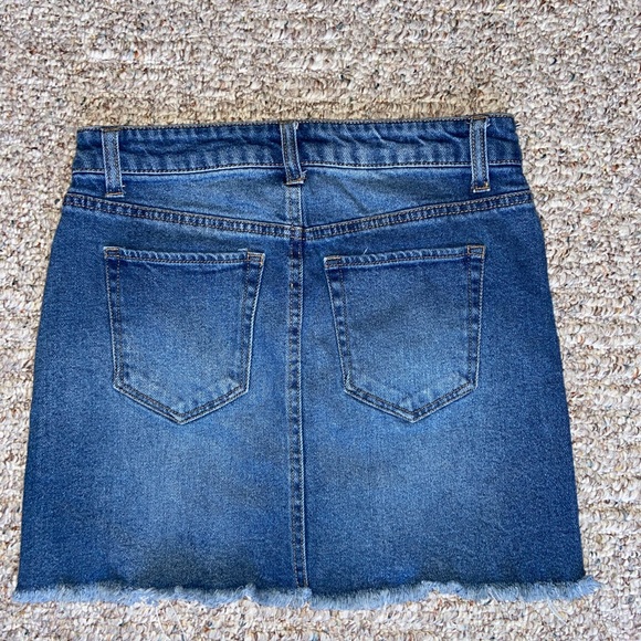 Tinseltown Ripped  Jean skirt - Picture 2 of 7